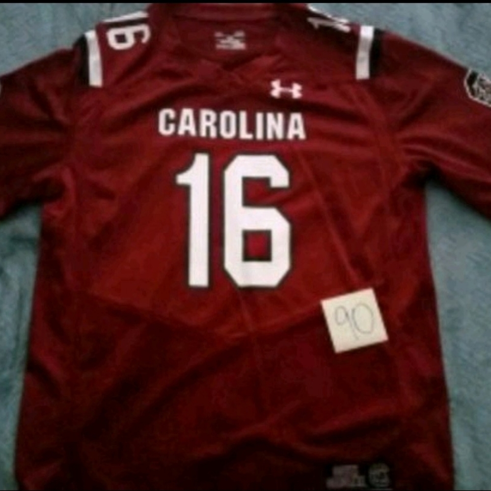 #16 USC jersey (red)